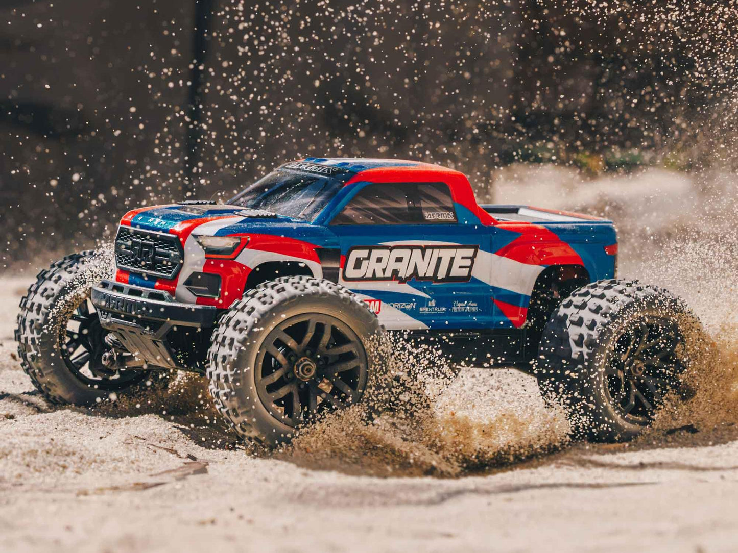 Granite GROM 4wd MT 1/18 RTR Mega w/Lipo Batt/USB Chg Bl/Red