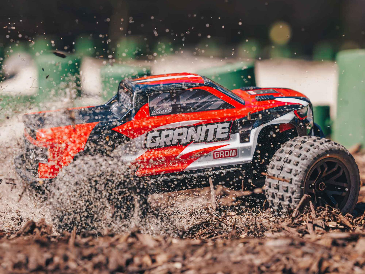 Granite GROM 4wd MT 1/18 RTR Mega w/Lipo Batt/USB Chg Red