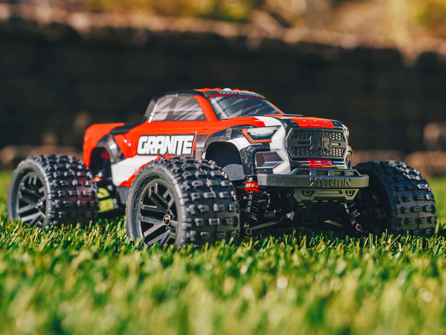 Granite GROM 4wd MT 1/18 RTR Mega w/Lipo Batt/USB Chg Red