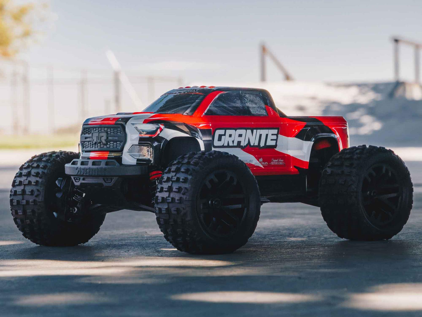 Granite GROM 4wd MT 1/18 RTR Mega w/Lipo Batt/USB Chg Red