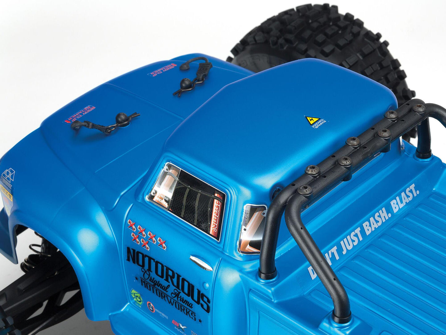 Notorious 6S 4WD BLX 1/8 RTR Blue