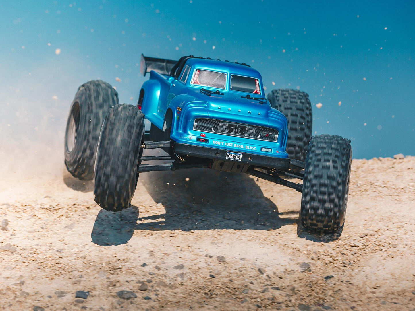 Notorious 6S 4WD BLX 1/8 RTR Blue