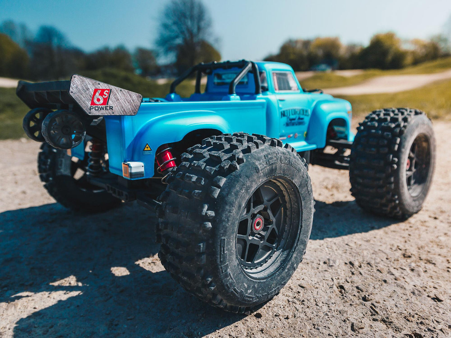 Notorious 6S 4WD BLX 1/8 RTR Blue