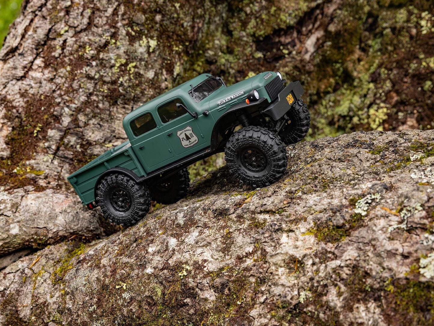 1/24 SCX24 Dodge Power Wagon 4WD Rock Crawler RTR, Green