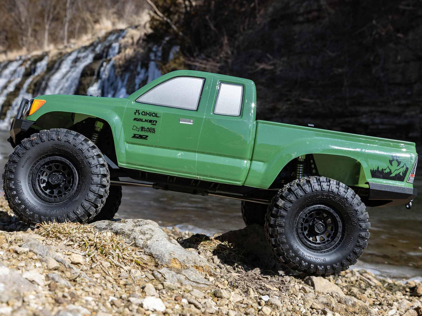 1/10 SCX10 III Base Camp 4WD Rock Crawler Brushed RTR, Green