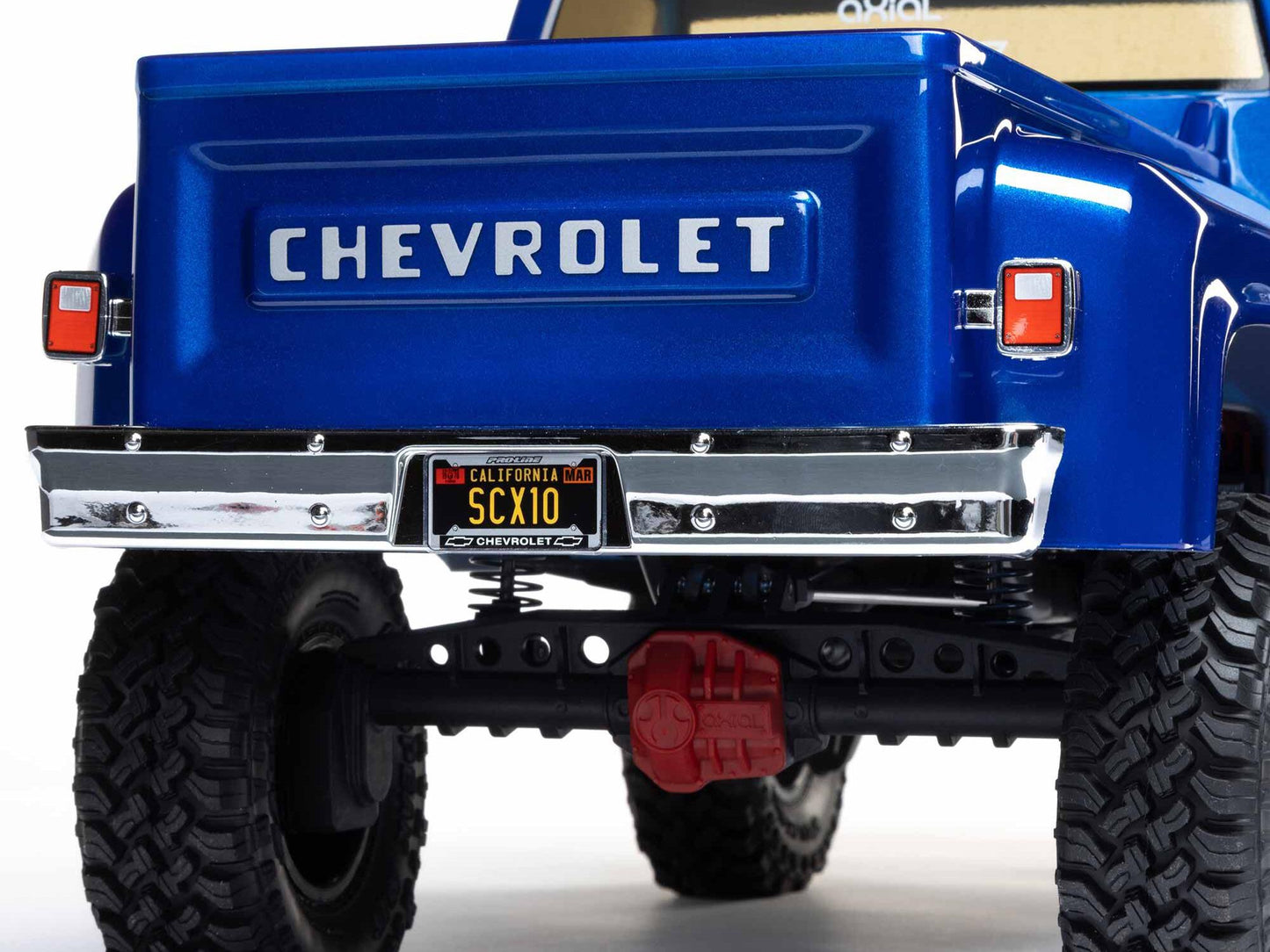 1/10 SCX10 III Base Camp 1982 Chevy K10 4X4 RTR, Blue