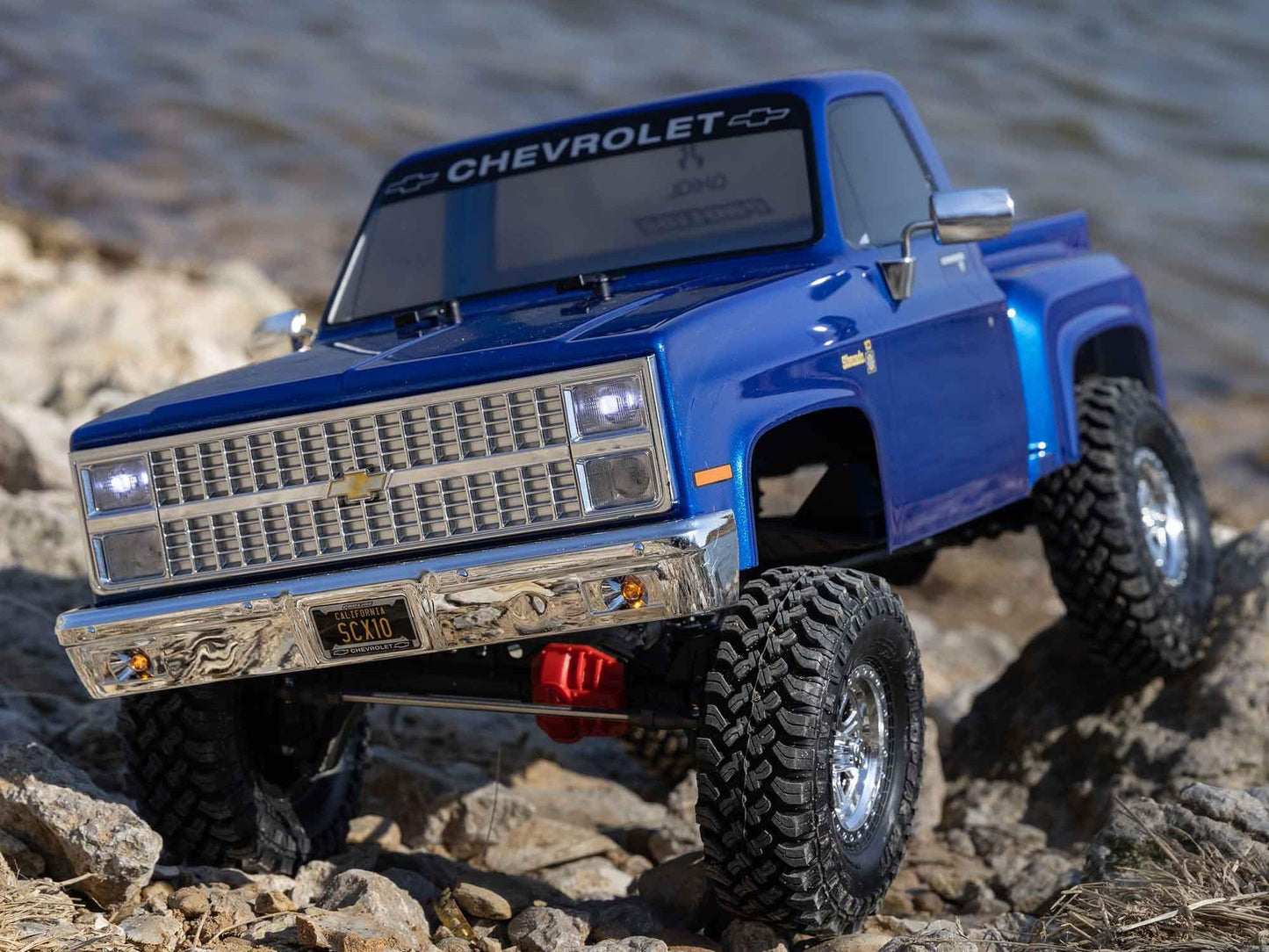 1/10 SCX10 III Base Camp 1982 Chevy K10 4X4 RTR, Blue