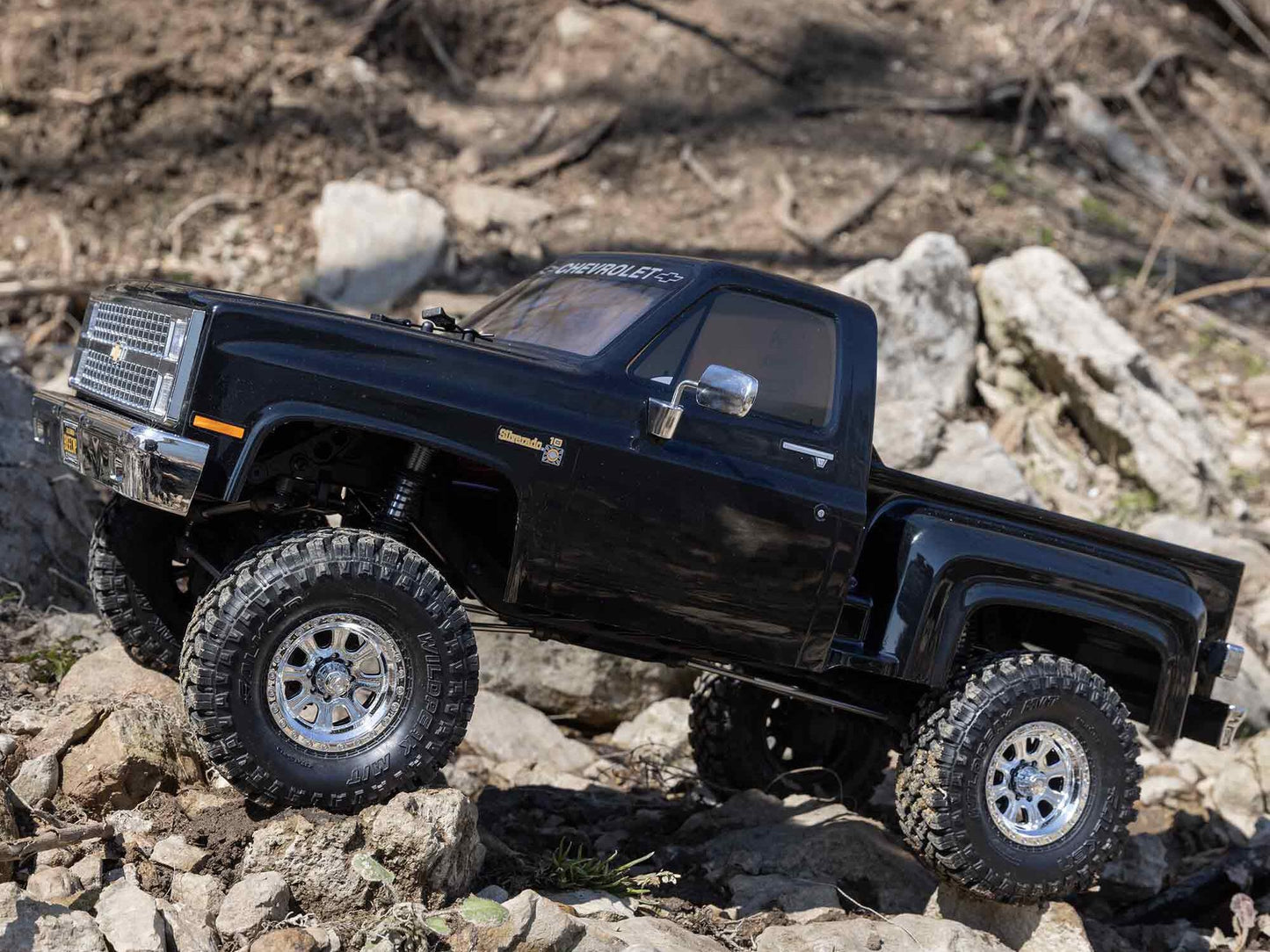 1/10 SCX10 III Base Camp 1982 Chevy K10 4X4 RTR, Black